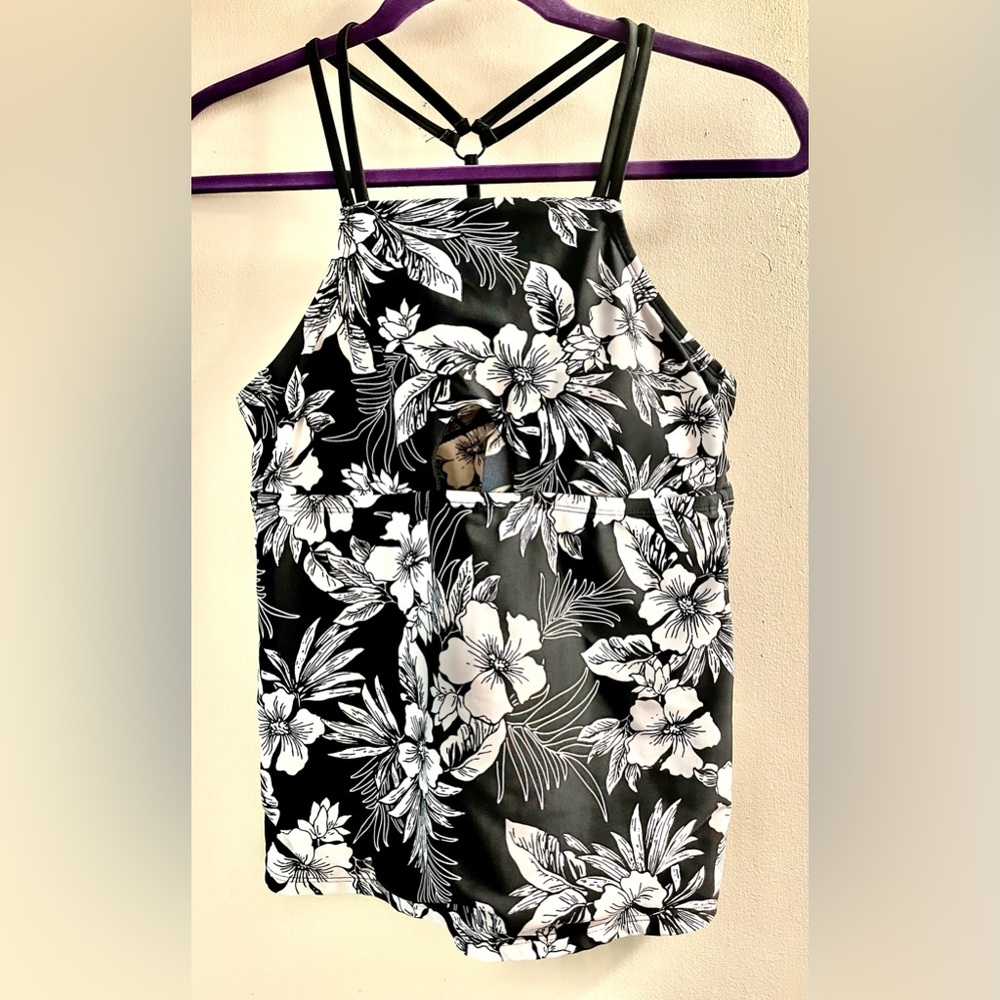 Time and Tru Black and White Floral Tankini Bathing Suit - TOP ONLY!  SIZE 8-10